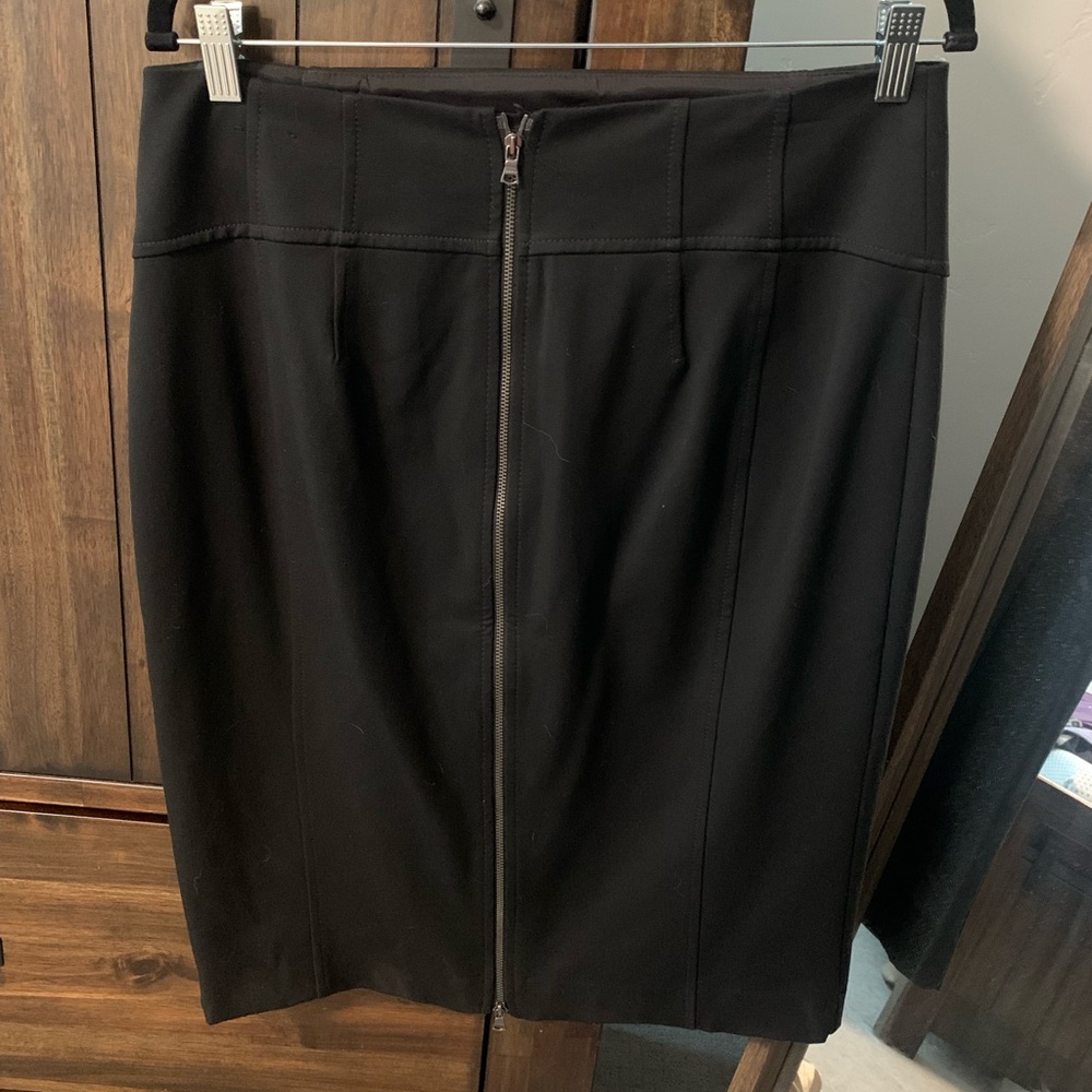Express Pencil Skirt Bodycon Exposed Double Zipper
Black Stretch size 12